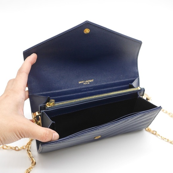 🍓YSL Monogram Flap Wallet in Grained Leather - Picture 5 of 12